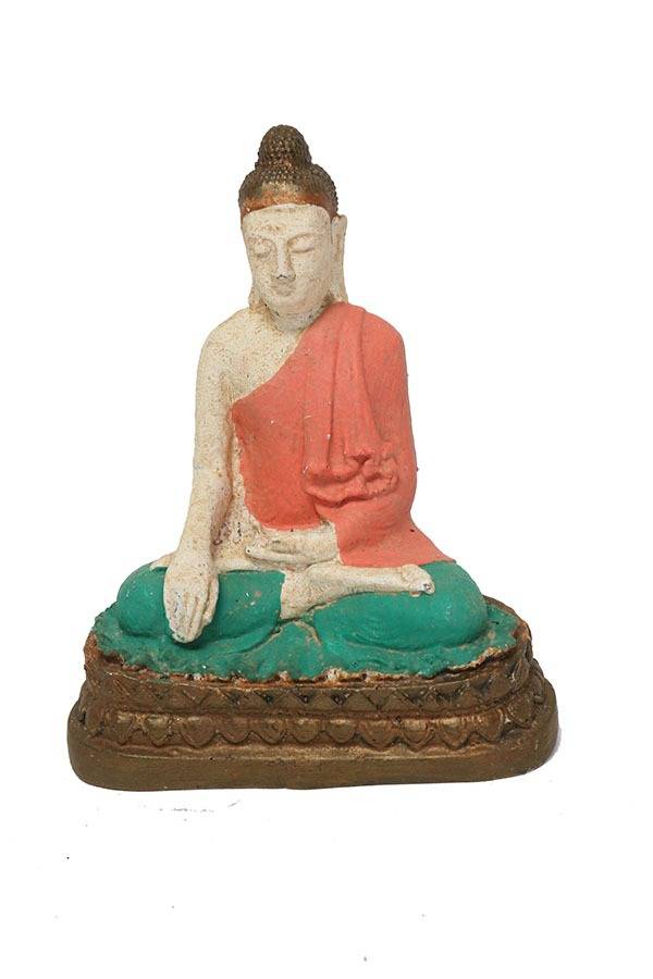 Buddha-szobor-talapzattal